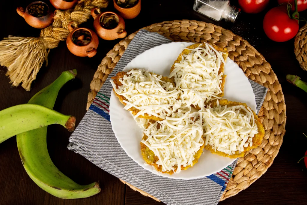 Patacones con queso